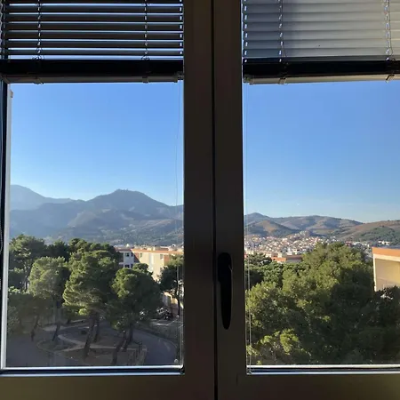 2 Pieces 4 Couchages Sur Bn100-b241 * Banyuls-sur-Mer